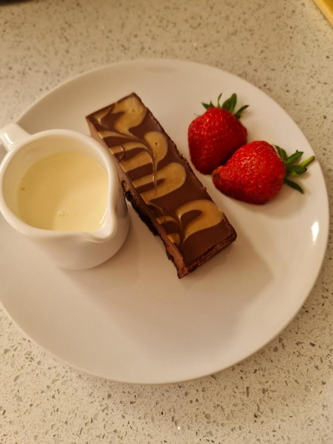 Highfield Guest House 谢林汉姆 外观 照片
